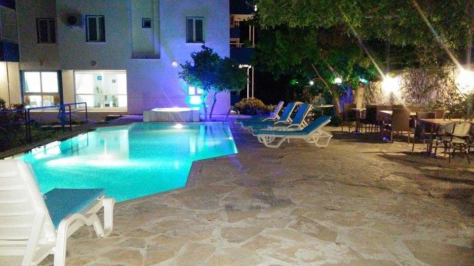 Parla Apart Hotel Çeşme エクステリア 写真