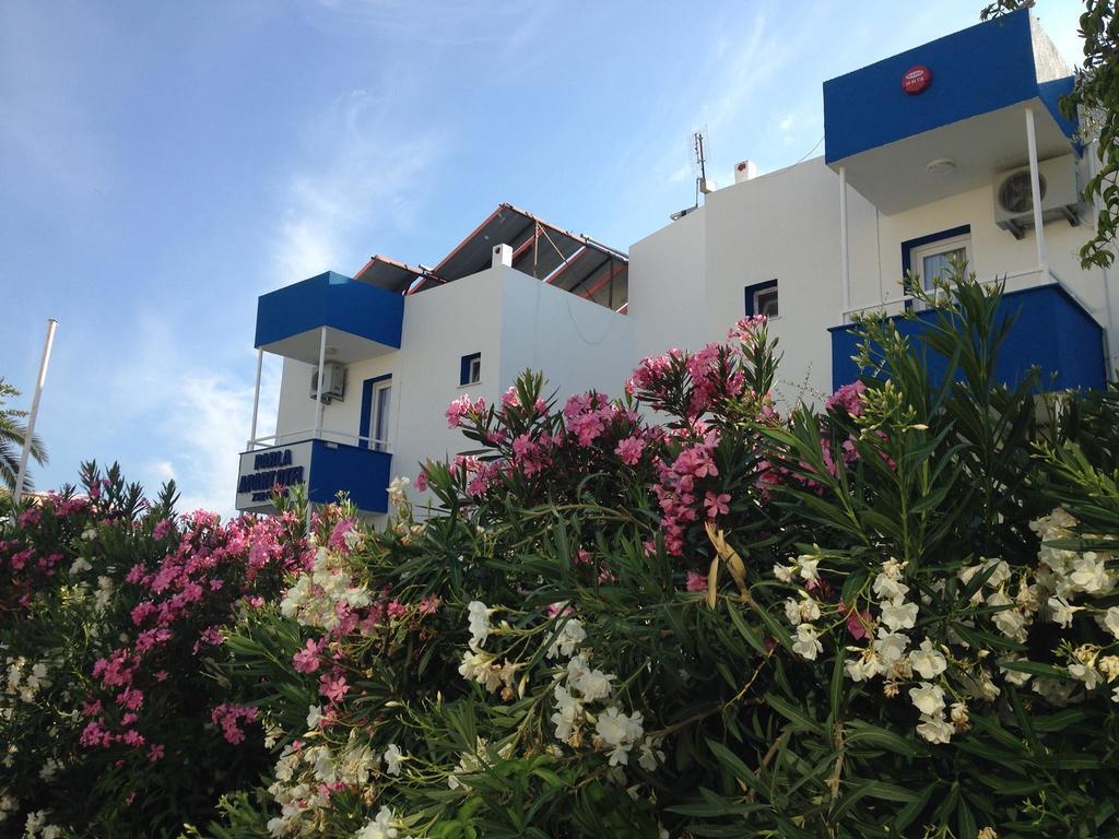 Parla Apart Hotel Çeşme エクステリア 写真