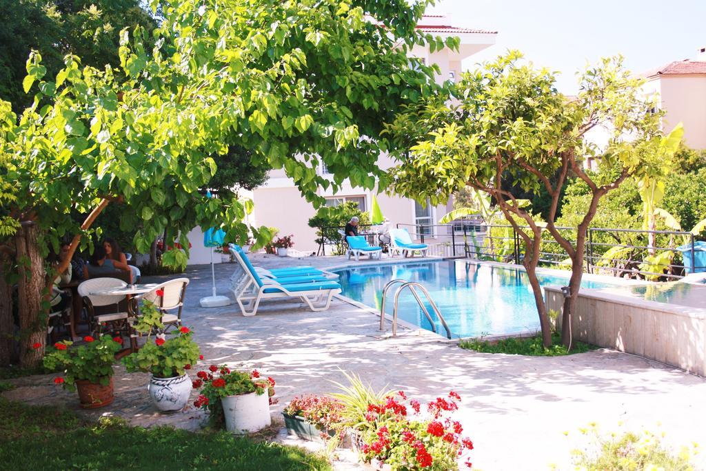 Parla Apart Hotel Çeşme エクステリア 写真