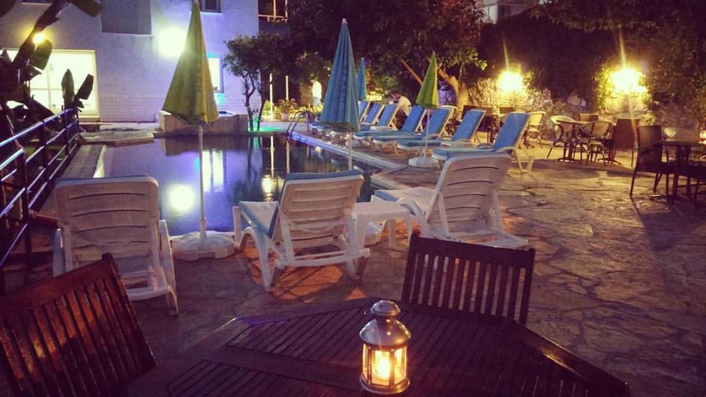 Parla Apart Hotel Çeşme エクステリア 写真