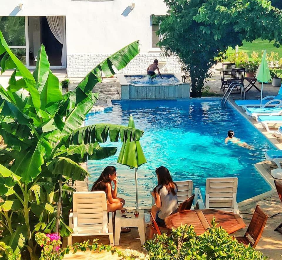 Parla Apart Hotel Çeşme エクステリア 写真