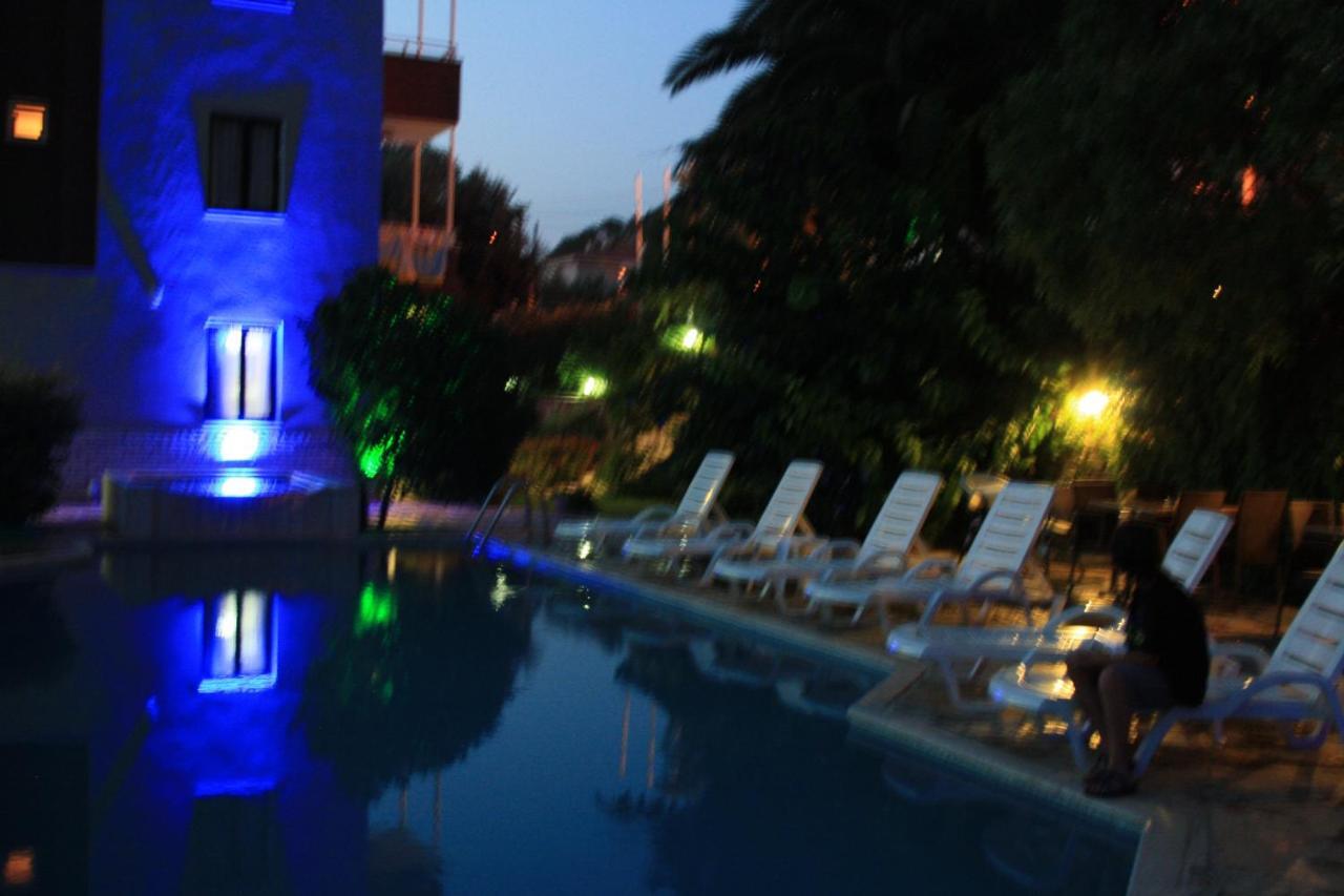Parla Apart Hotel Çeşme エクステリア 写真